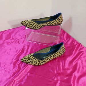 ROTHY'S Women's SZ 7 The Point Leopard Slip On Animal Print Pointed Toe Flats .
